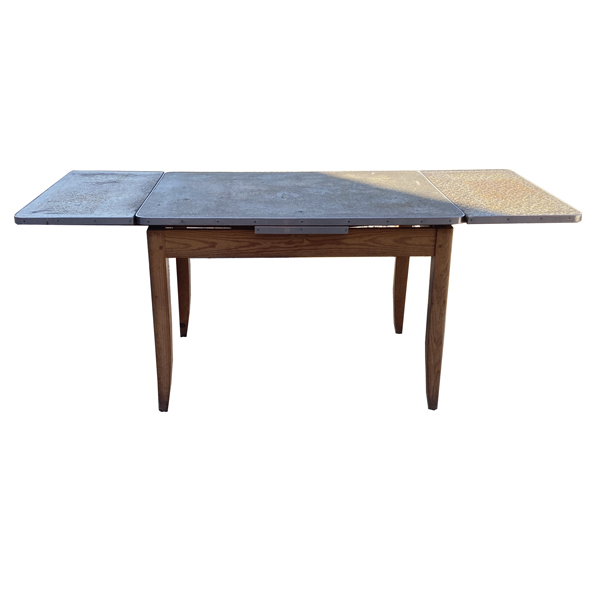 Belle table vintage 1960 en formica, dite à l'Italienne, avec les deux rallonges se glissant sous le plateau central